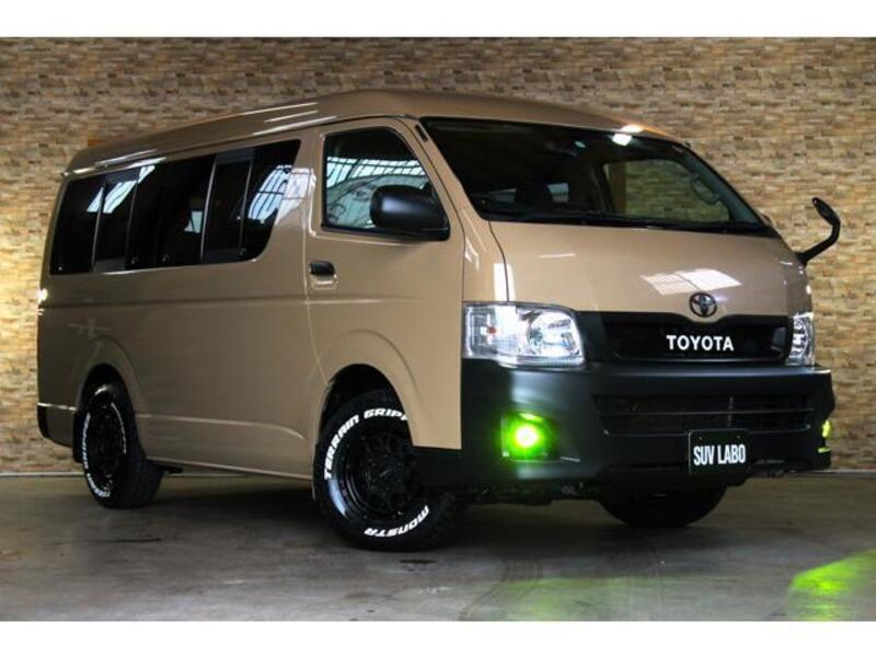 TOYOTA HIACE