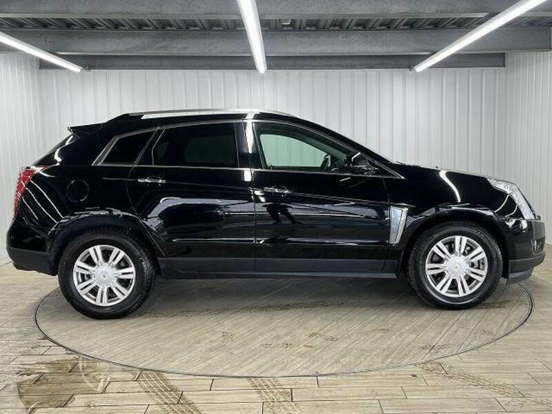 SRX CROSSOVER