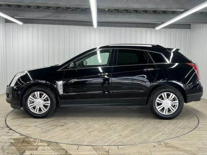 SRX CROSSOVER
