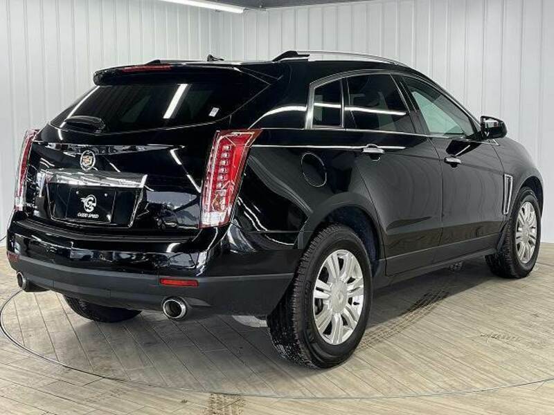 SRX CROSSOVER