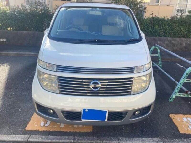 NISSAN ELGRAND