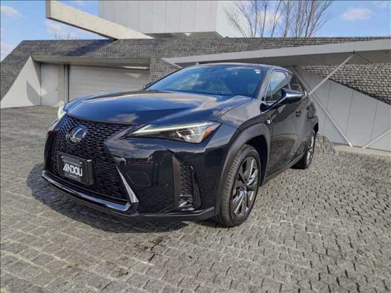 LEXUS UX