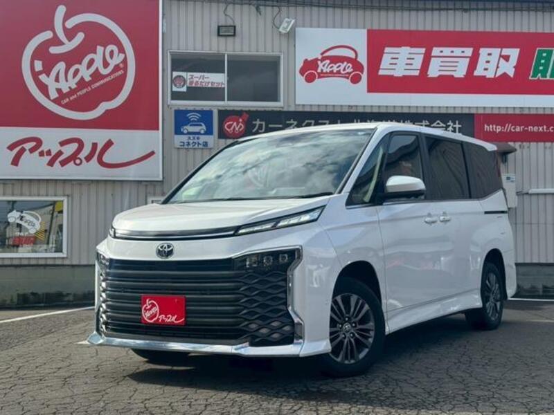 TOYOTA VOXY