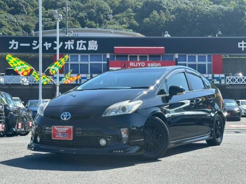 TOYOTA PRIUS