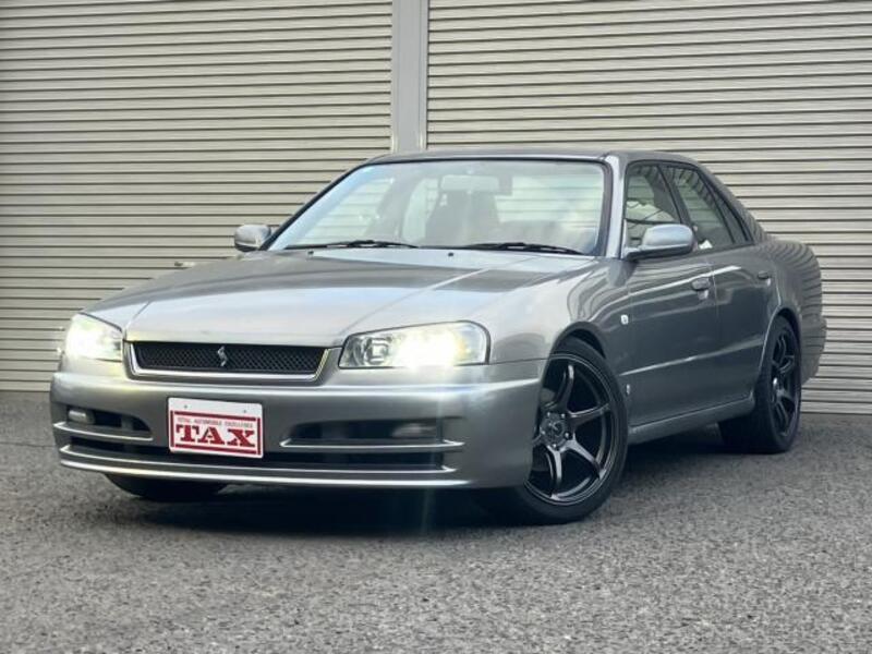 NISSAN SKYLINE