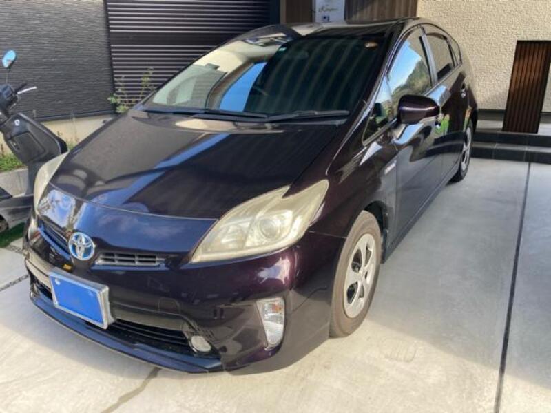 TOYOTA PRIUS