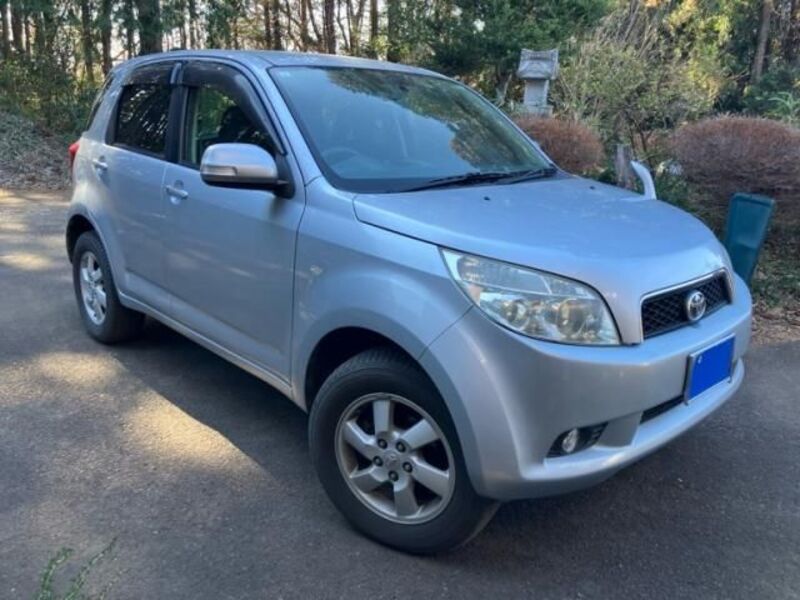 TOYOTA RUSH