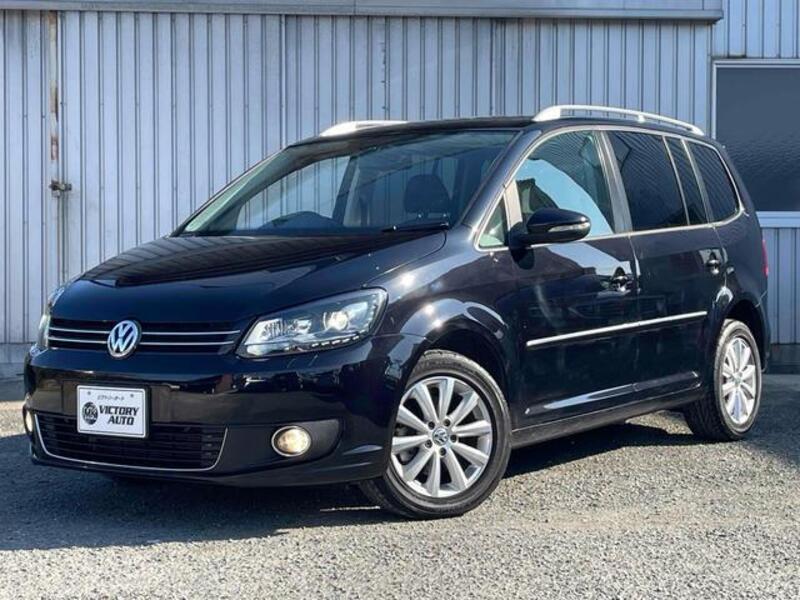 VOLKSWAGEN GOLF TOURAN