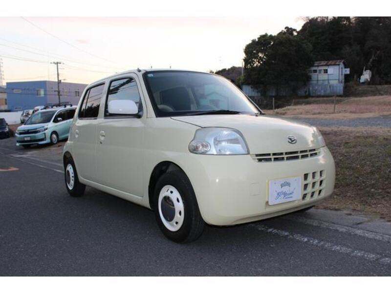 DAIHATSU ESSE