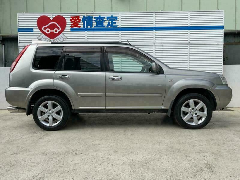 X-TRAIL