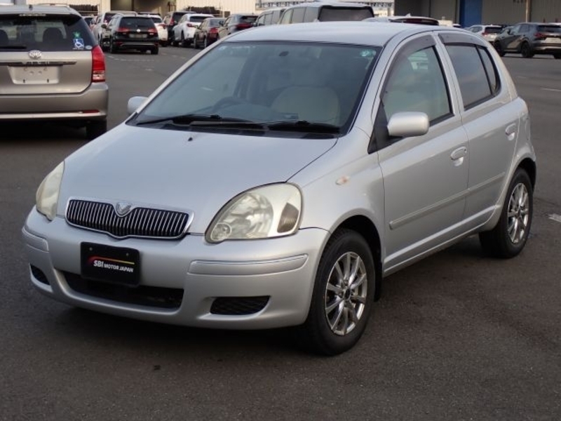 TOYOTA VITZ