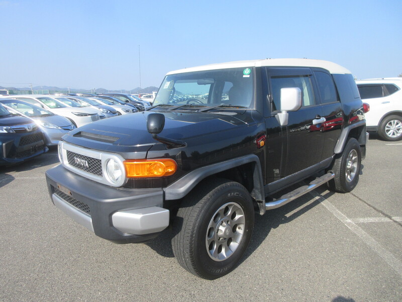 TOYOTA FJ CRUISER