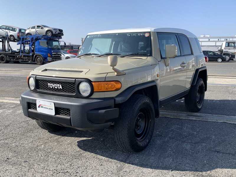 TOYOTA FJ CRUISER