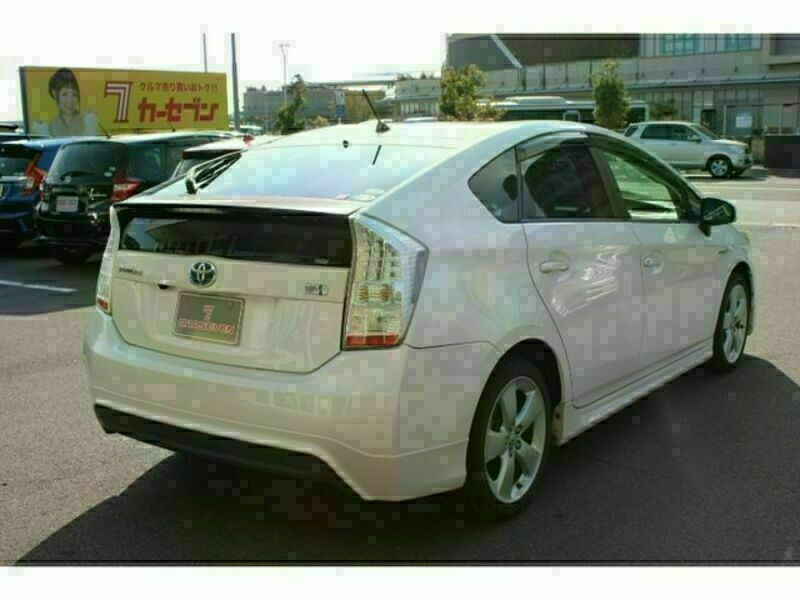 PRIUS-1