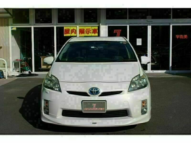 PRIUS-21