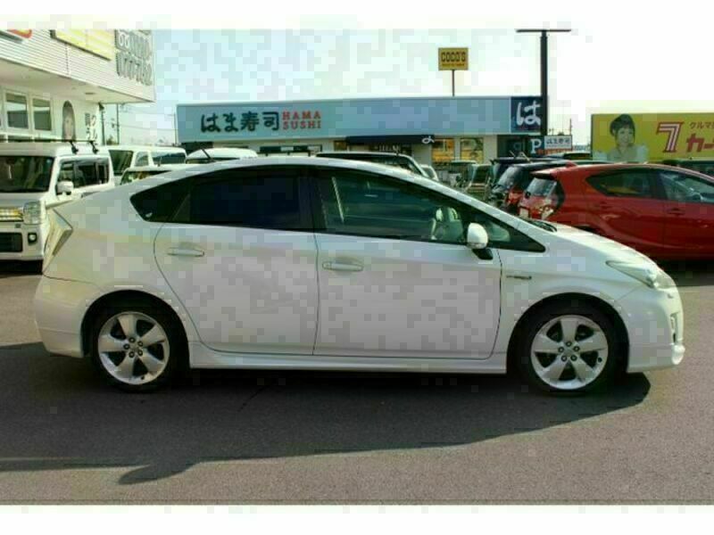 PRIUS-23