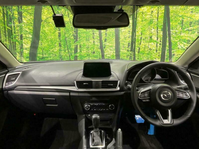 Axela Sport