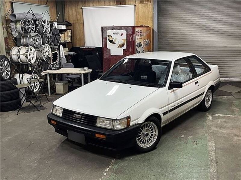 TOYOTA COROLLA LEVIN