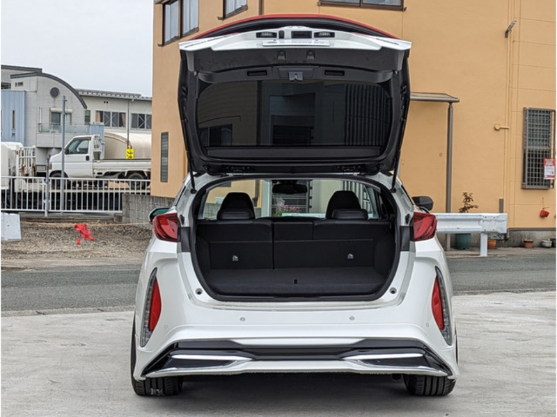 PRIUS PHV