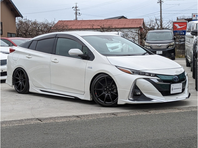 PRIUS PHV