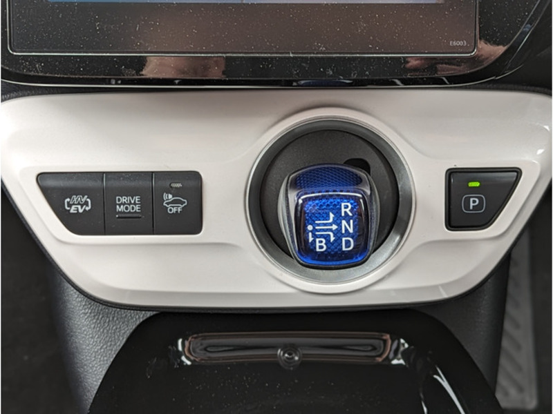 PRIUS PHV