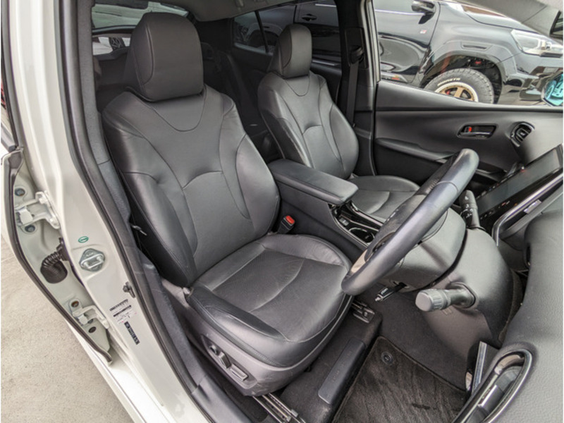 PRIUS PHV