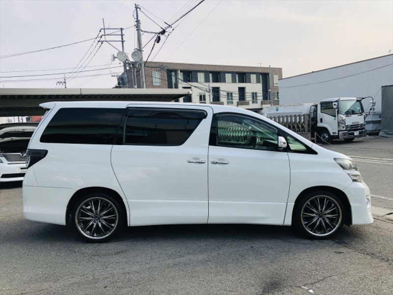 VELLFIRE