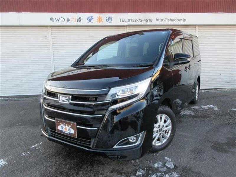 TOYOTA NOAH