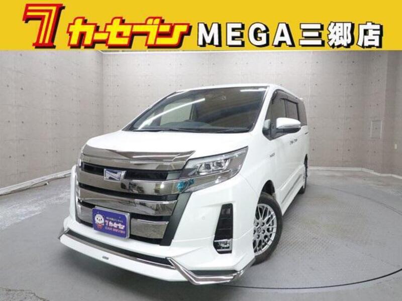 TOYOTA NOAH