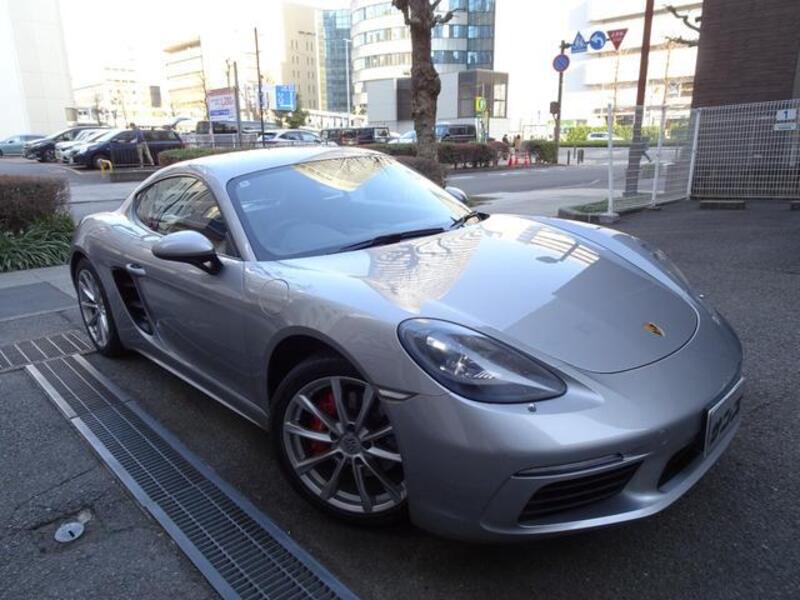 PORSCHE 718 CAYMAN