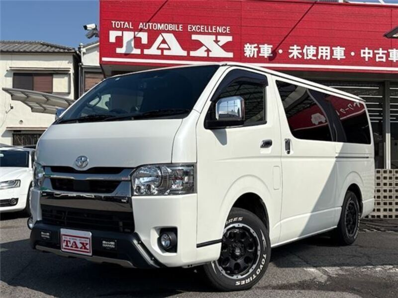 TOYOTA HIACE