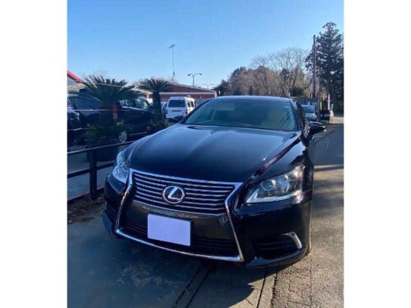 LEXUS LS