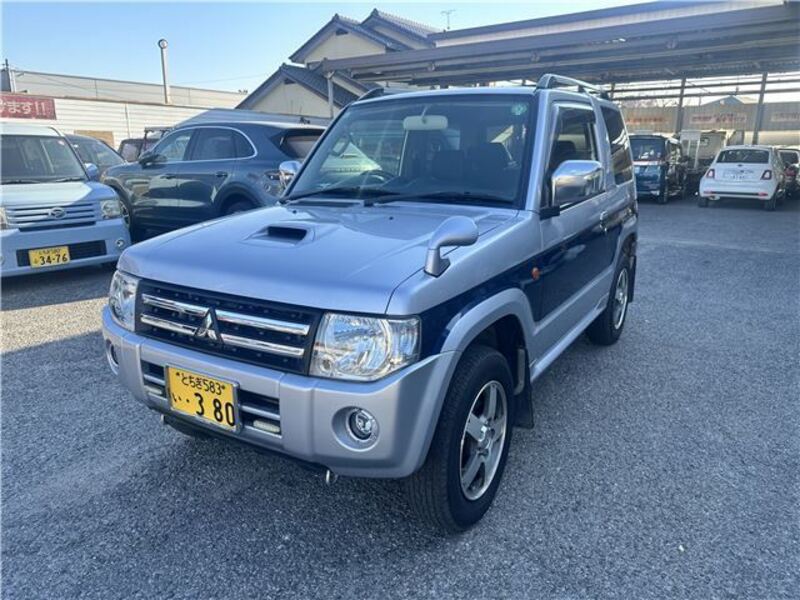MITSUBISHI PAJERO MINI