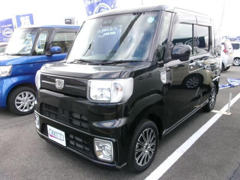 DAIHATSU WAKE