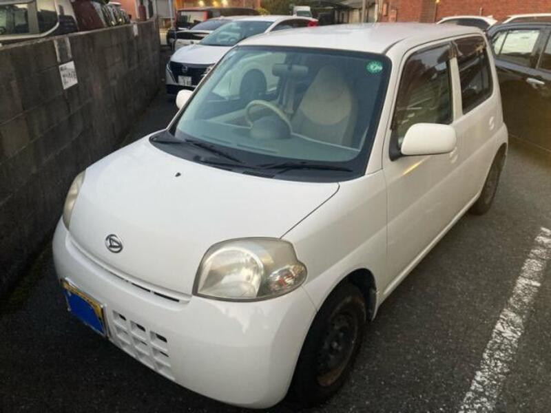 DAIHATSU ESSE