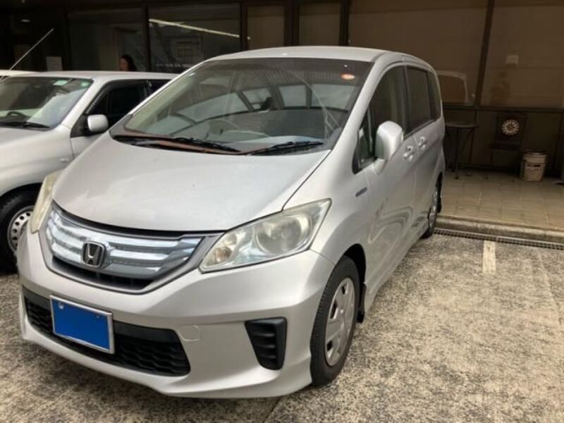 HONDA FREED HYBRID