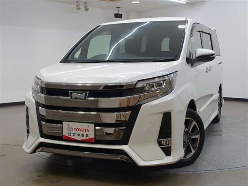 TOYOTA NOAH