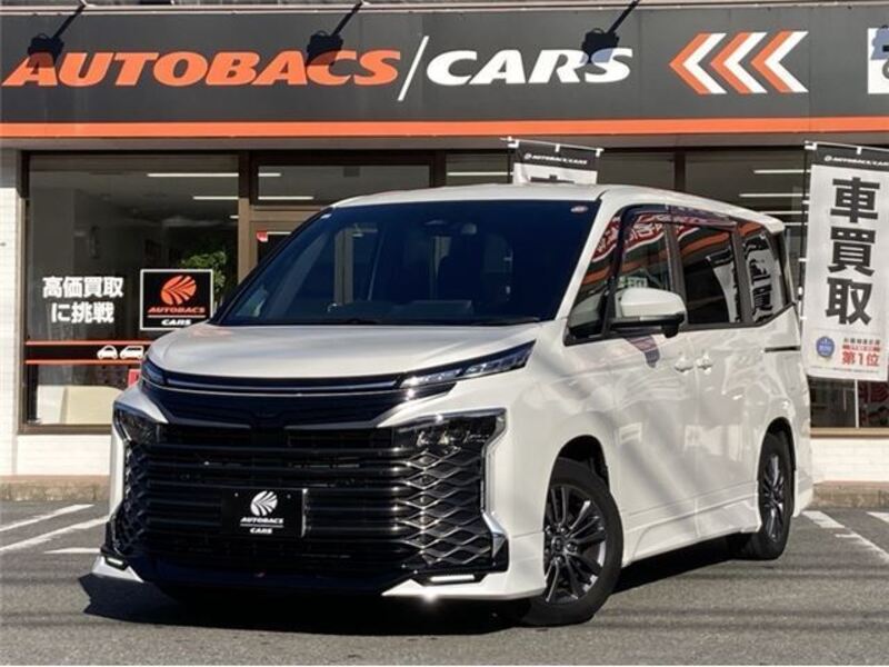 TOYOTA VOXY