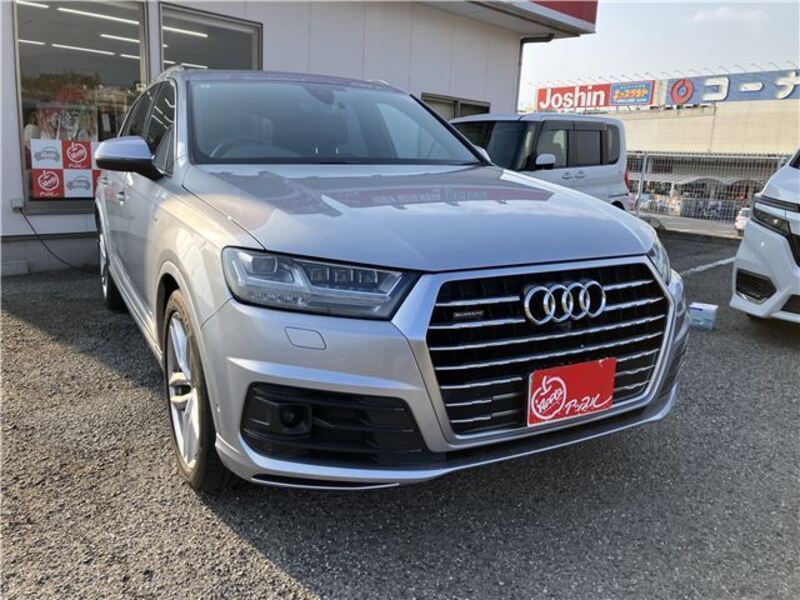 AUDI Q7