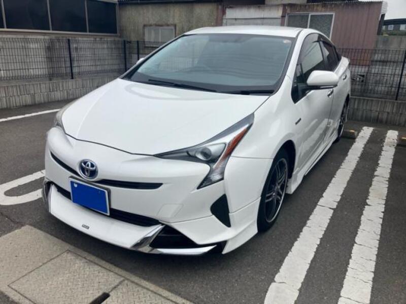 TOYOTA PRIUS