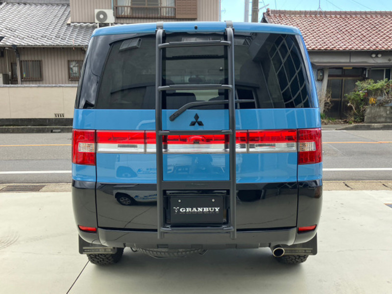 DELICA D5
