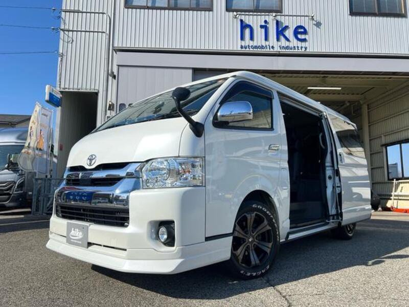 TOYOTA HIACE WAGON