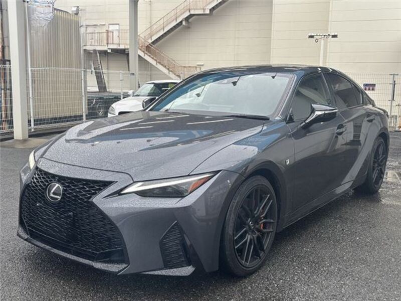 LEXUS IS