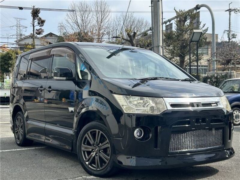MITSUBISHI DELICA D5