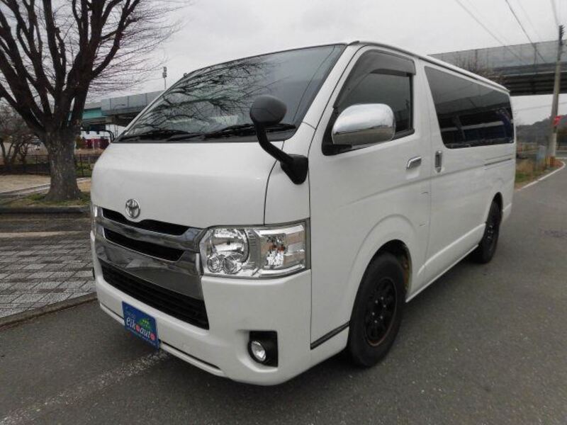 TOYOTA HIACE VAN