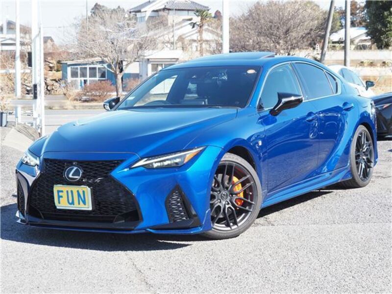 LEXUS IS