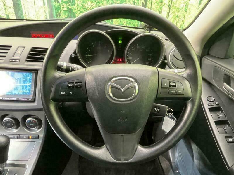 Axela Sport