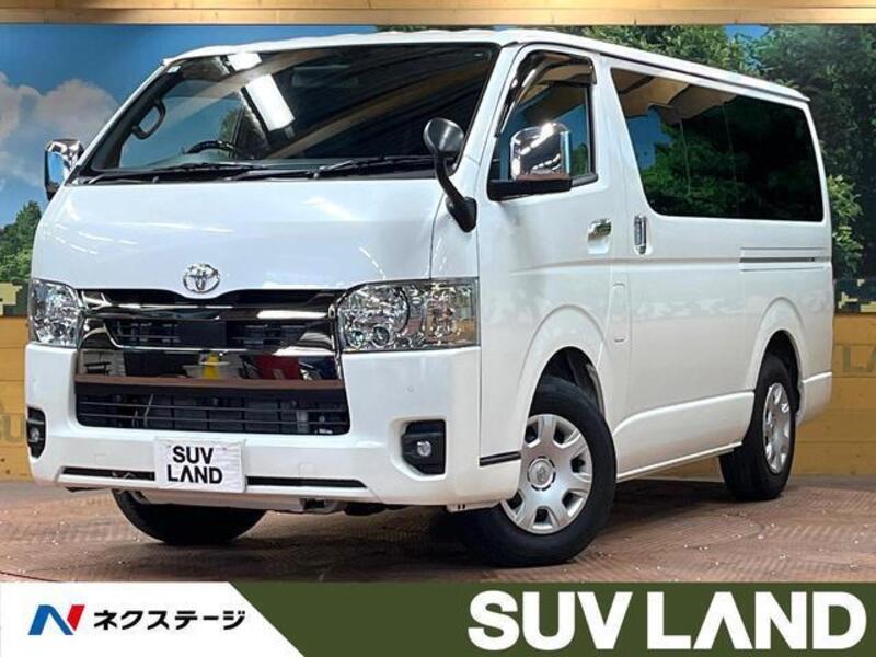TOYOTA HIACE VAN