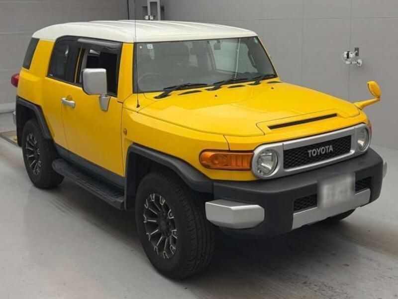 TOYOTA FJ CRUISER