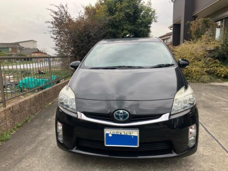 TOYOTA PRIUS